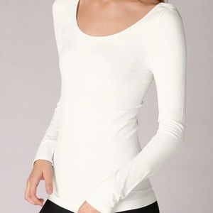 One Size Long Sleeve Scoop Neck Top